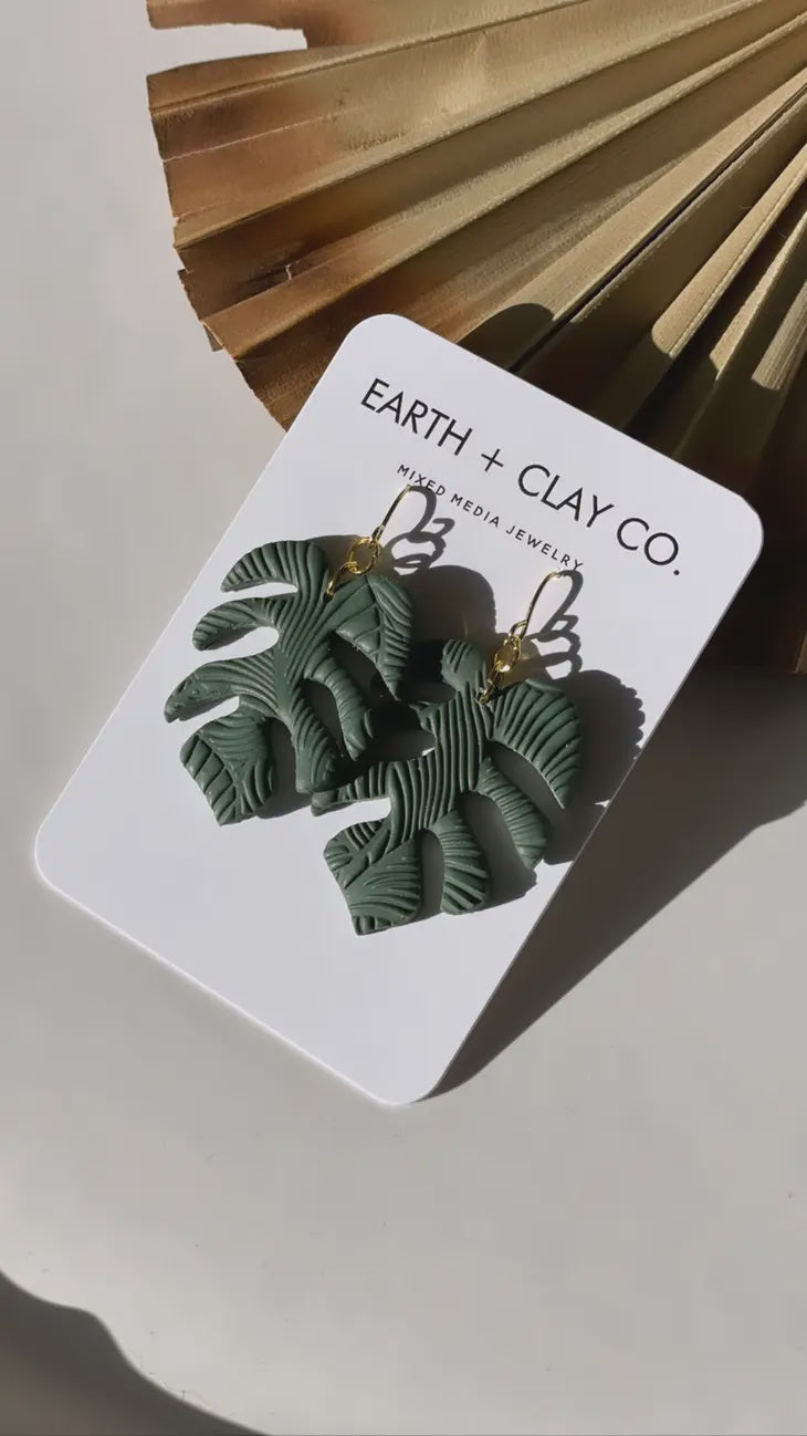 Monstera Leaf Caly Earrings